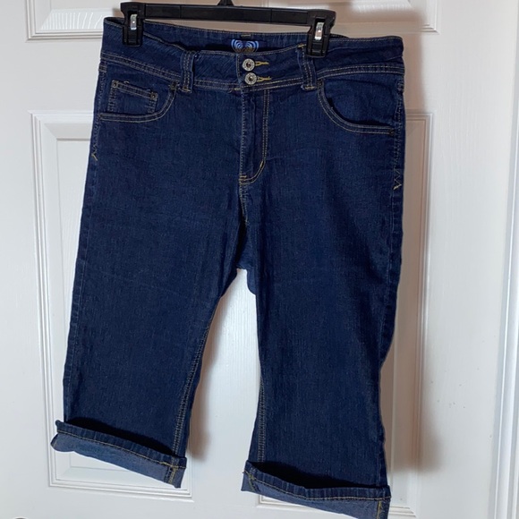 Angels Plus Size 16W Blue Capri Denim Jeans cuffed hem - Picture 1 of 8